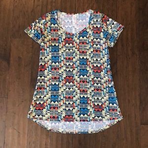 ❤️SALE❤️ LuLaRoe Classic T